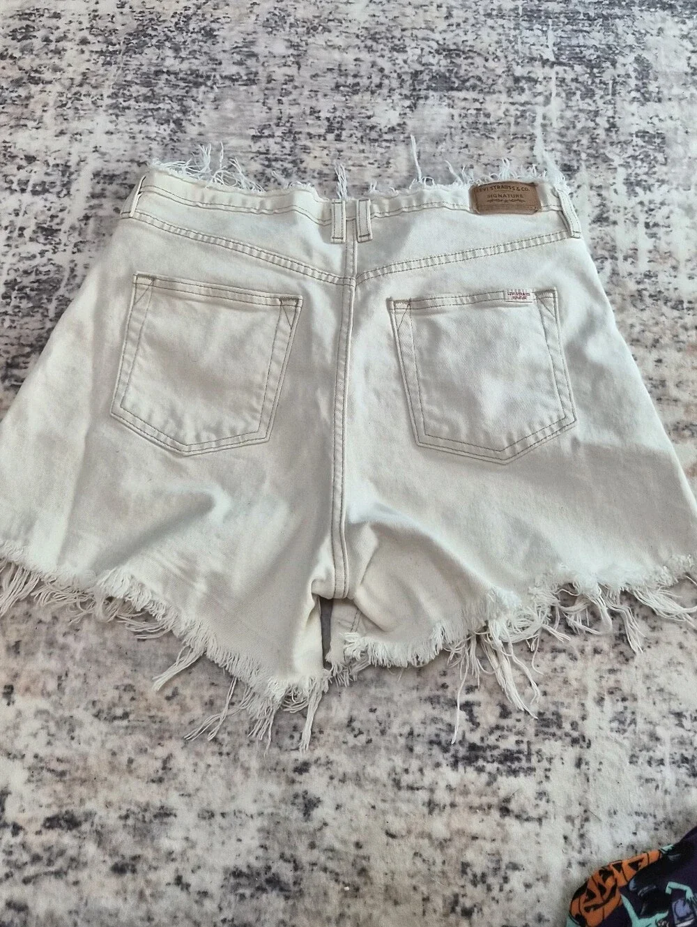 Levi Frayed Hem Women's Cream Denim Shorts